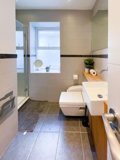 Edge14- Spacious, Stylish And Near The Beach! Ньюкі Екстер'єр фото